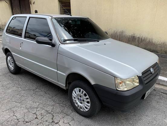 FIAT UNO 1.0 MPI MILLE FIRE 8V FLEX 2P MANUAL FIAT UNO 1.0 MPI MILLE FIRE 8V FLEX 2P MANUAL